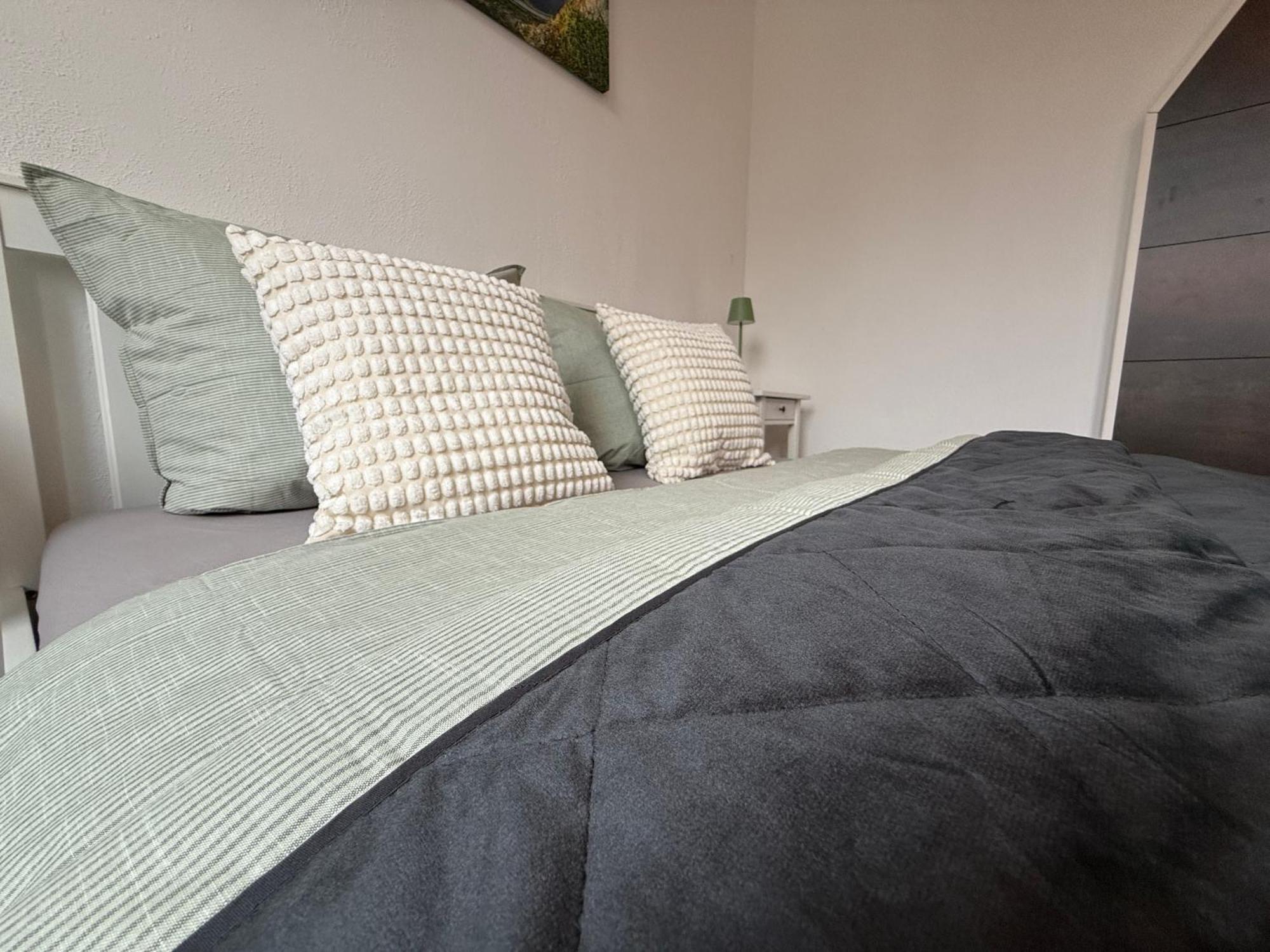 3-Zimmer-Wohnung In Leonberg Esterno foto